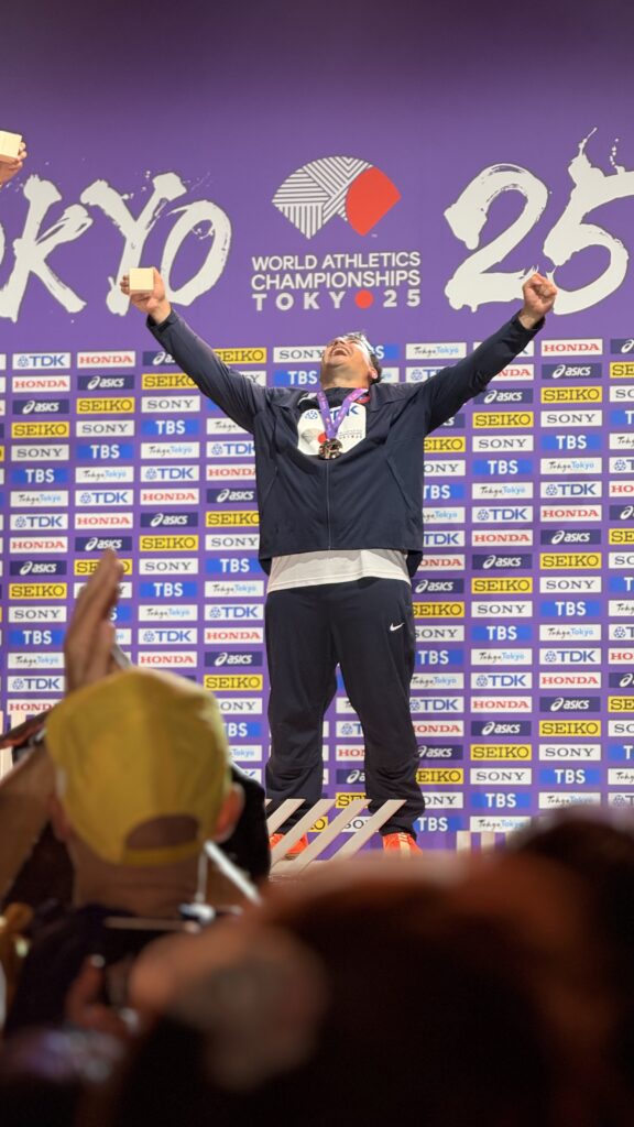 Alex Rose on the podium celebrating his 3rd place medal in Tokyo